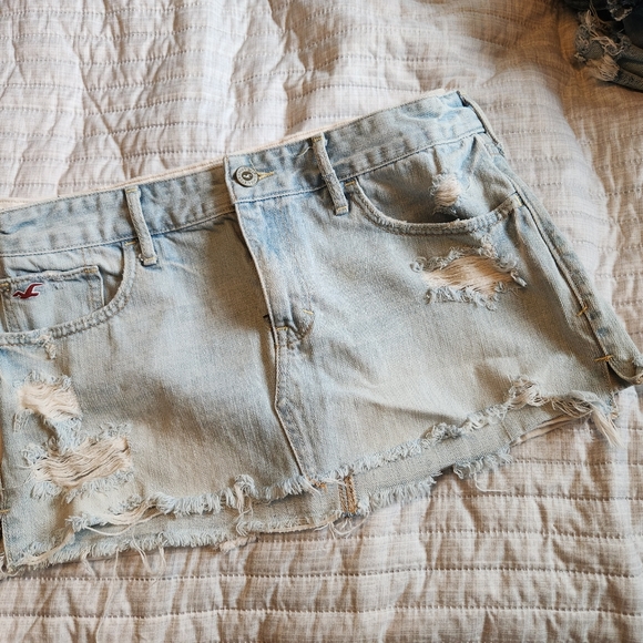 Skirts - Picture 3 of 6